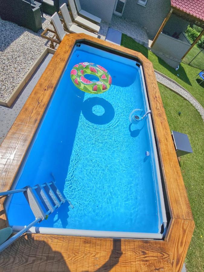Apartman Goga With Pool And Jacuzzi 拉宾 外观 照片