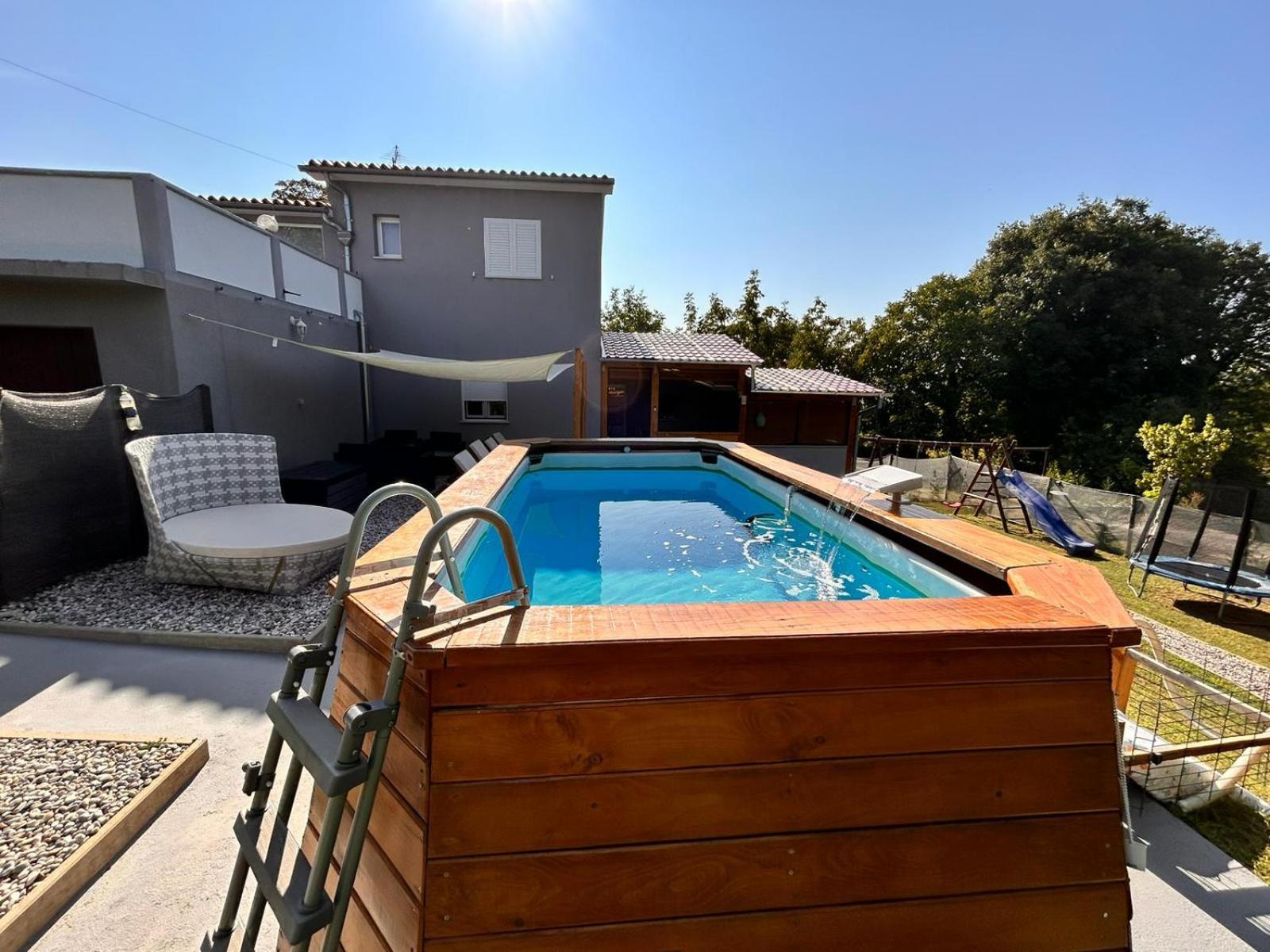 Apartman Goga With Pool And Jacuzzi 拉宾 外观 照片