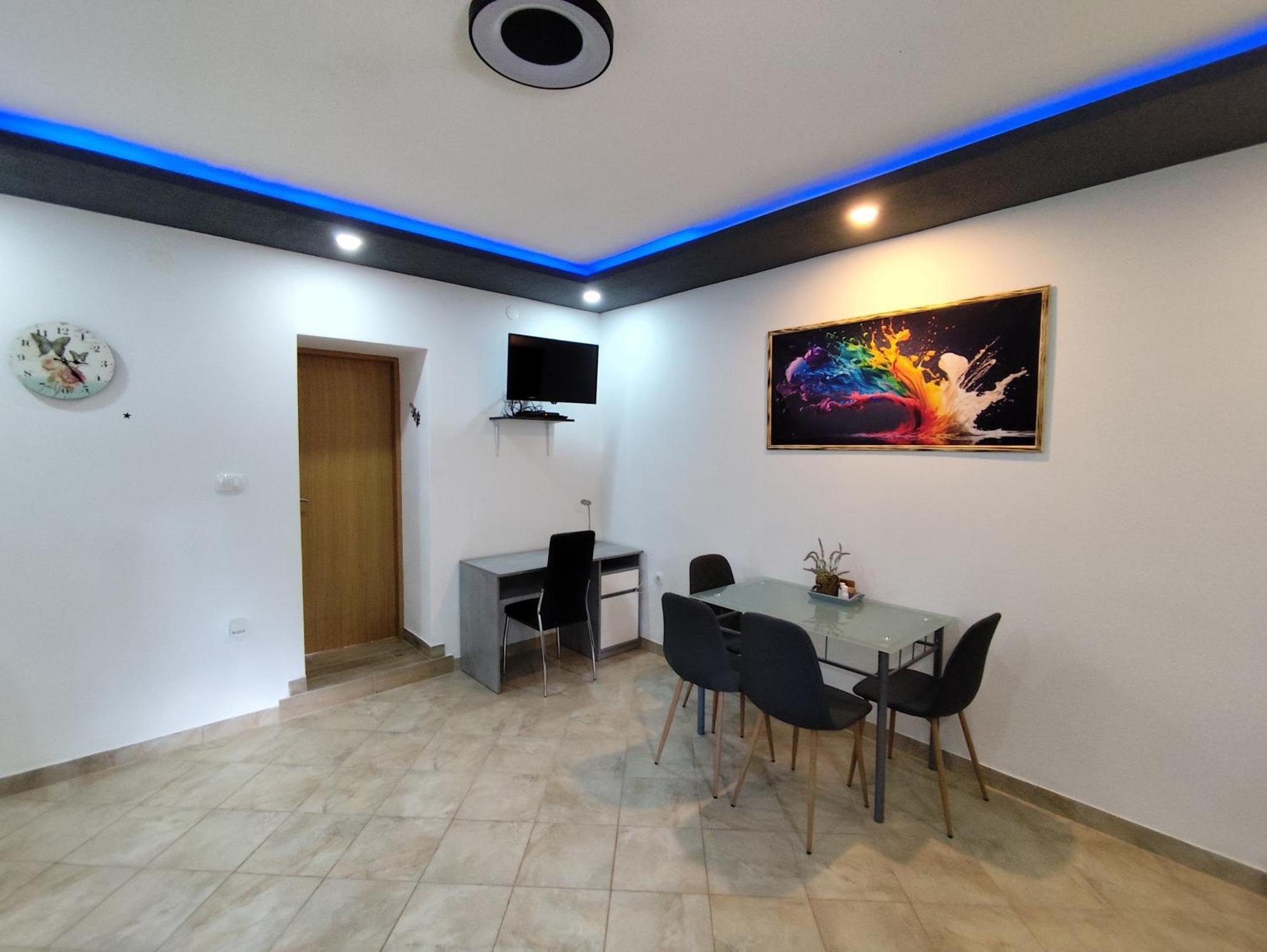 Apartman Goga With Pool And Jacuzzi 拉宾 外观 照片
