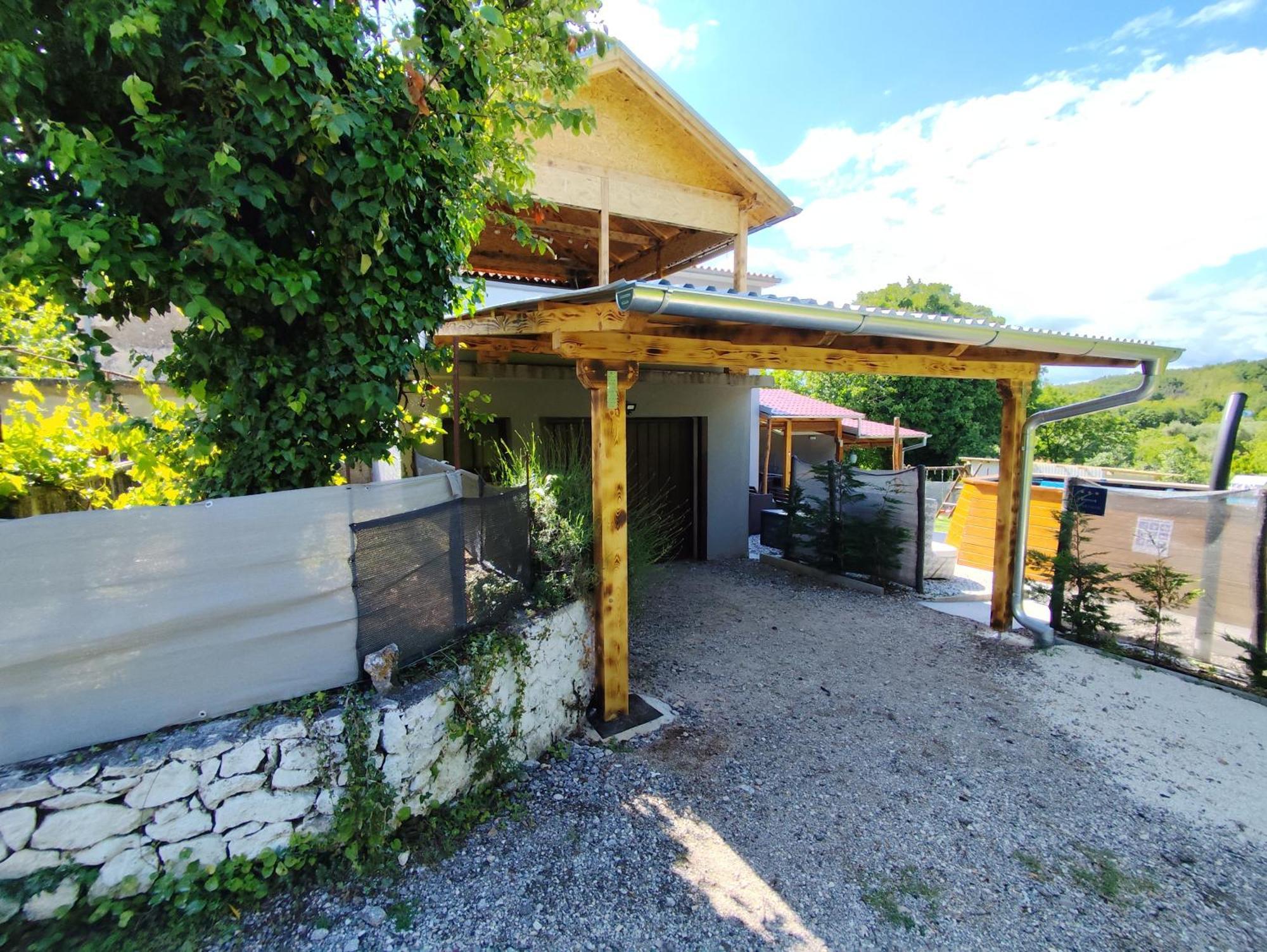 Apartman Goga With Pool And Jacuzzi 拉宾 外观 照片